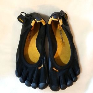 Vibram Womens Shoes Sz 40